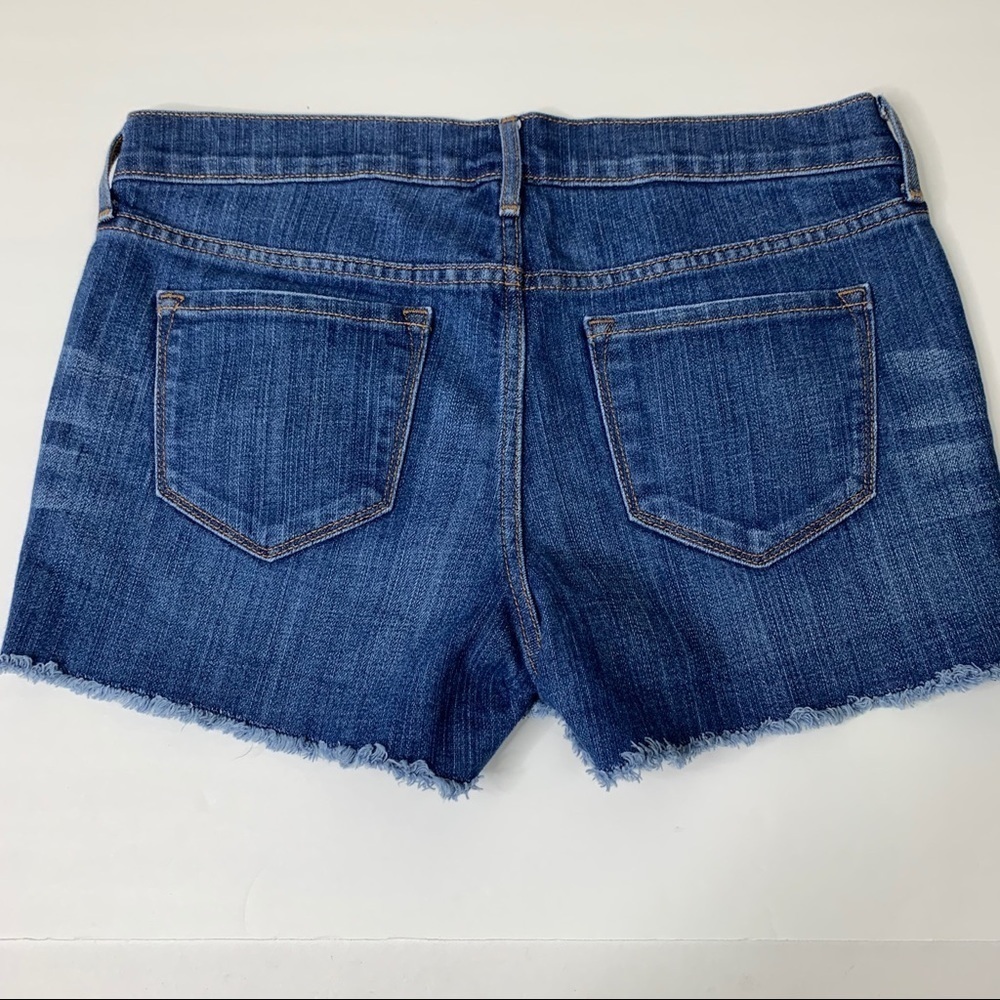 Old Navy Distressed Fray Hem Cut Off Jean Shorts - Picture 3 of 9